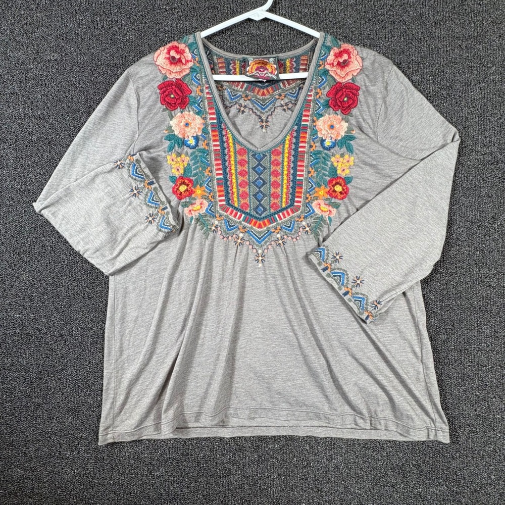 Johnny Was V-Neck Blouse  Women's XL Embroidered Floral Boho 3/4 Sleeve Gray